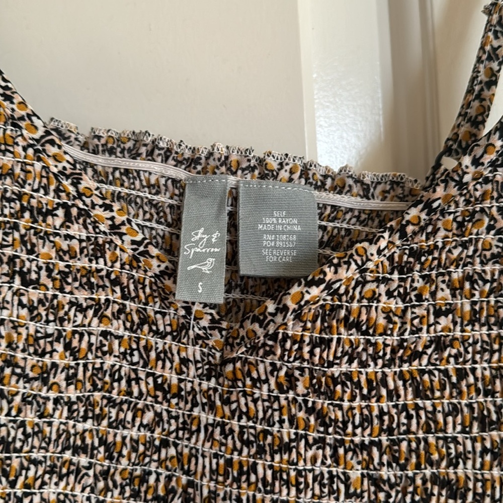 Tilly’s Tank top Sky and Sparrow - floral print size S NWT Beautiful on! - Picture 2 of 4